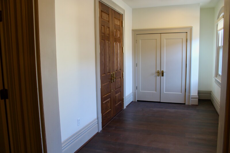 Building Photo - 1120 Reddour St