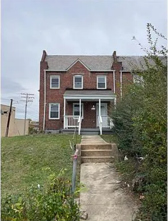 Building Photo - 3 Bedroom SemiDetached home