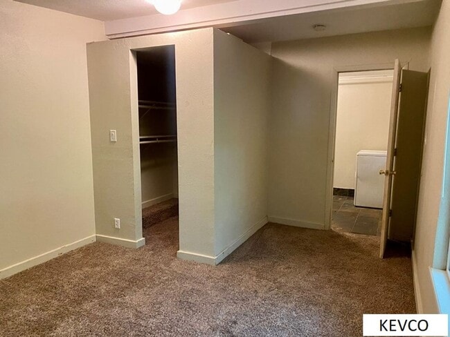 Building Photo - House Just One Block from CSU!