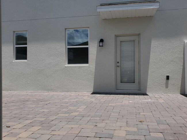 Building Photo - Spacious Bridgewalk Townhome