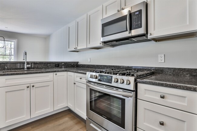 Building Photo - 181 Knollwood Way