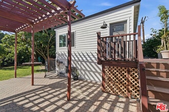 Building Photo - 1301 Angelus Ave