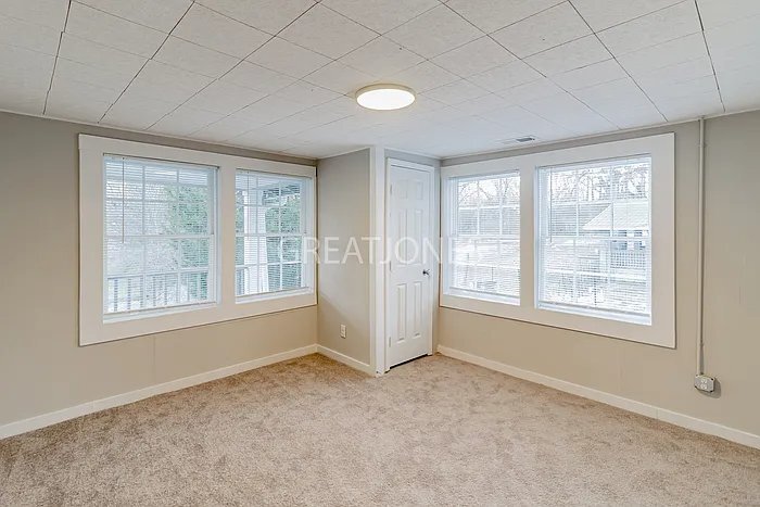 Building Photo - 225 Virginia Dr