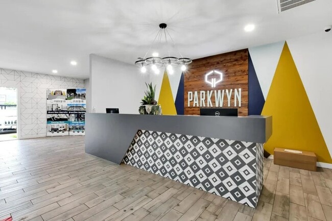 Building Photo - 4401 Glenview Ct