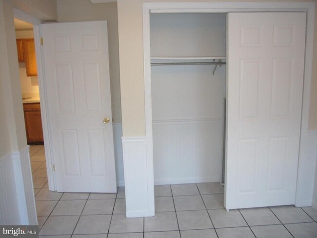 Building Photo - 335 Marshall St