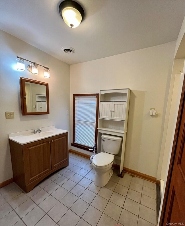 Building Photo - 40 Katrina Falls Rd