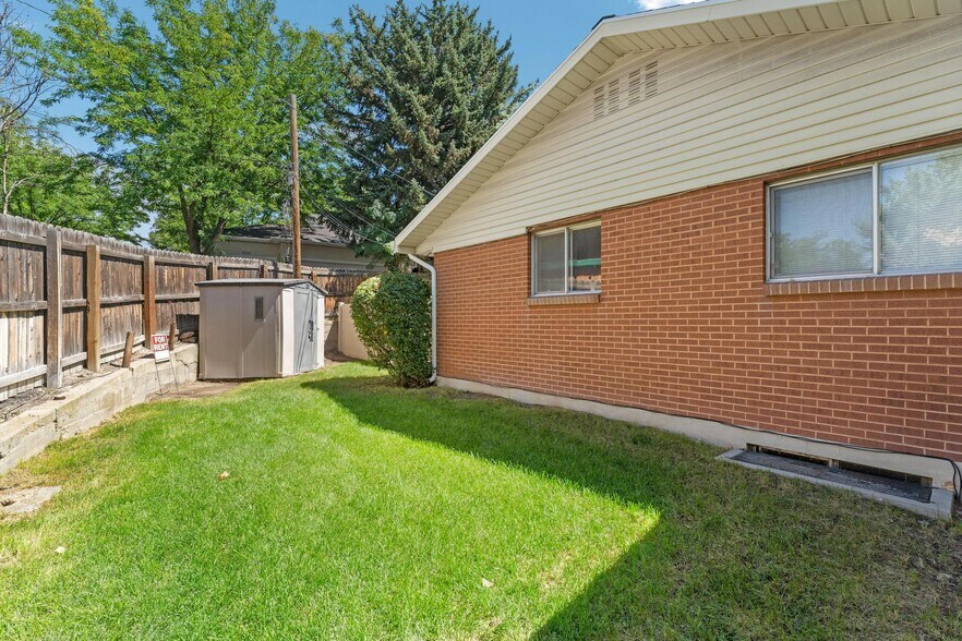 Building Photo - 4243 S Lynne Ln