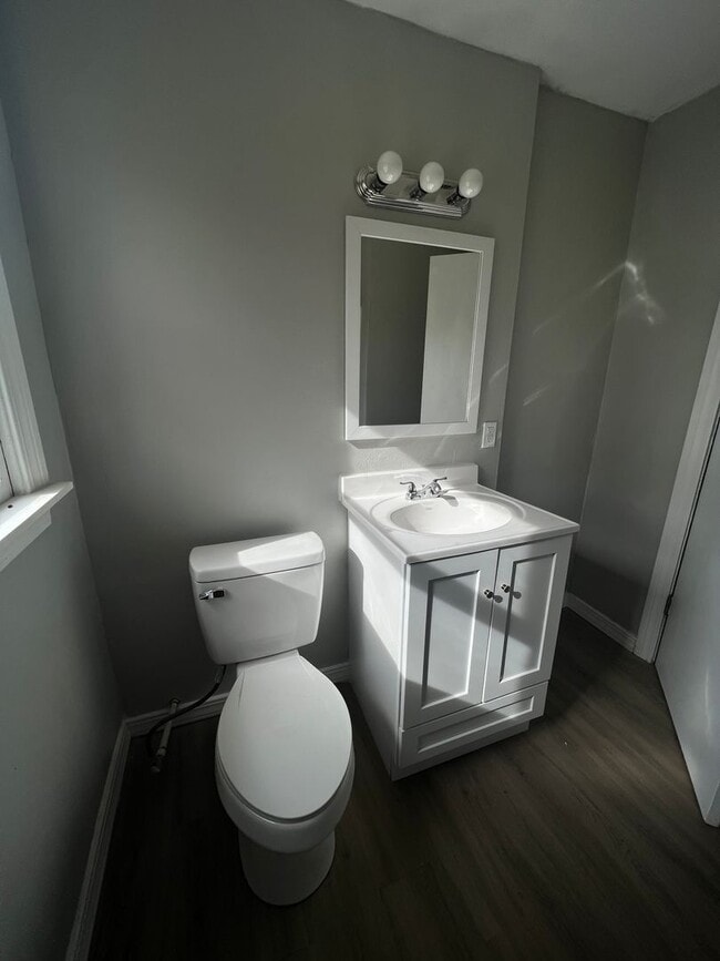 Building Photo - Section 8 Accepted!  MOVE IN Ready! 1/2 Off First Month’s Rent!