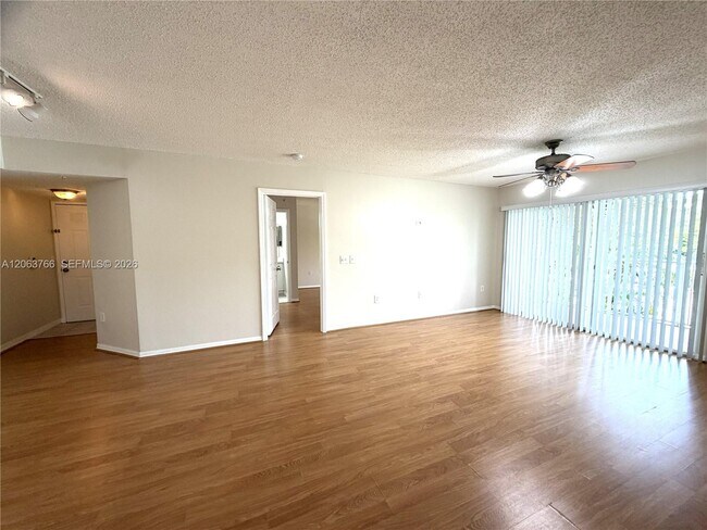 Building Photo - 5045 Wiles Rd