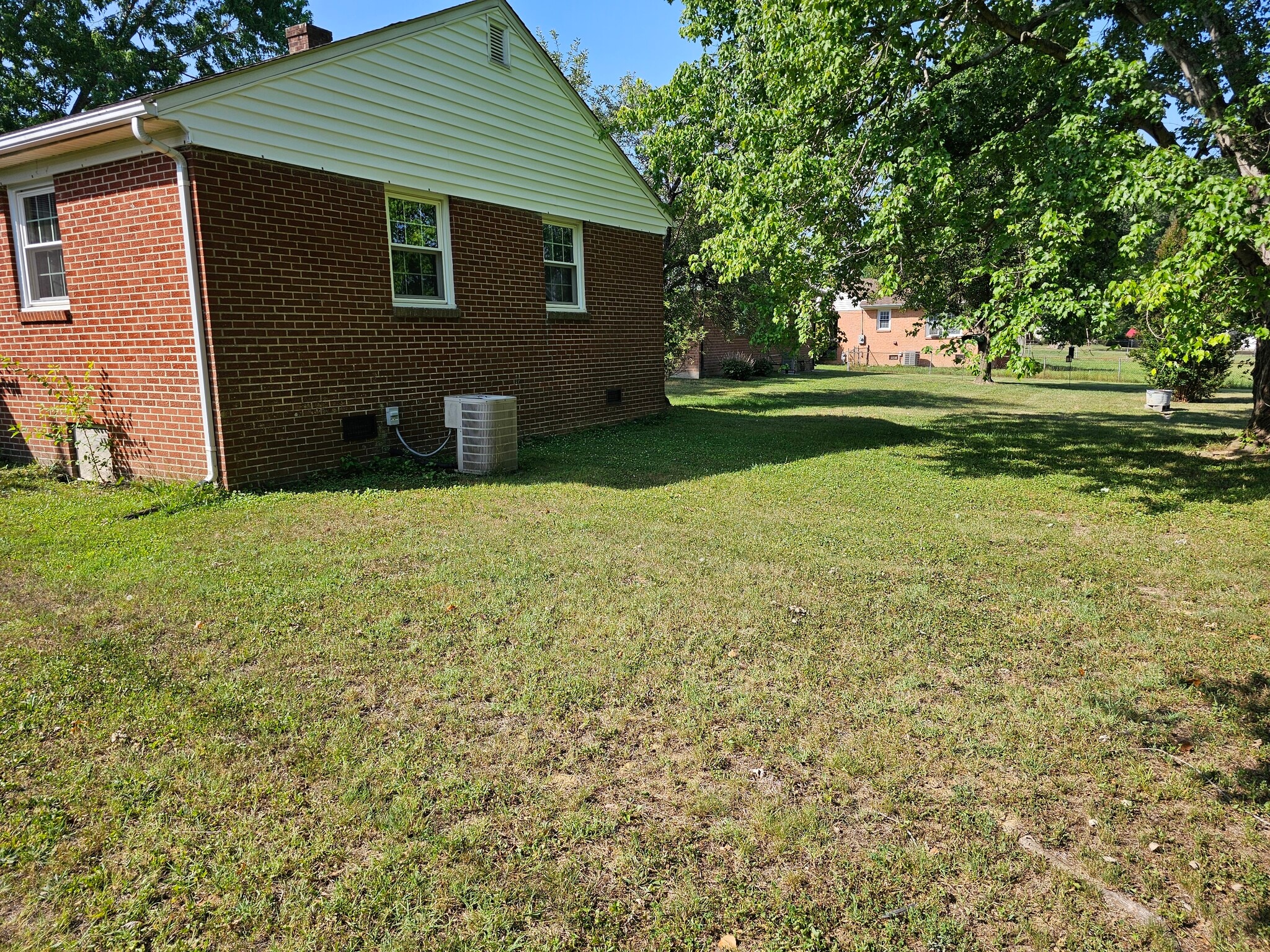 Building Photo - 312 Grove Ave
