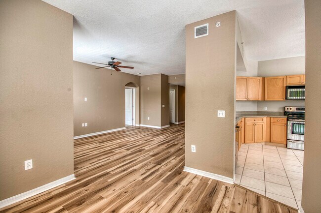 Building Photo - 11010 Legacy Dr