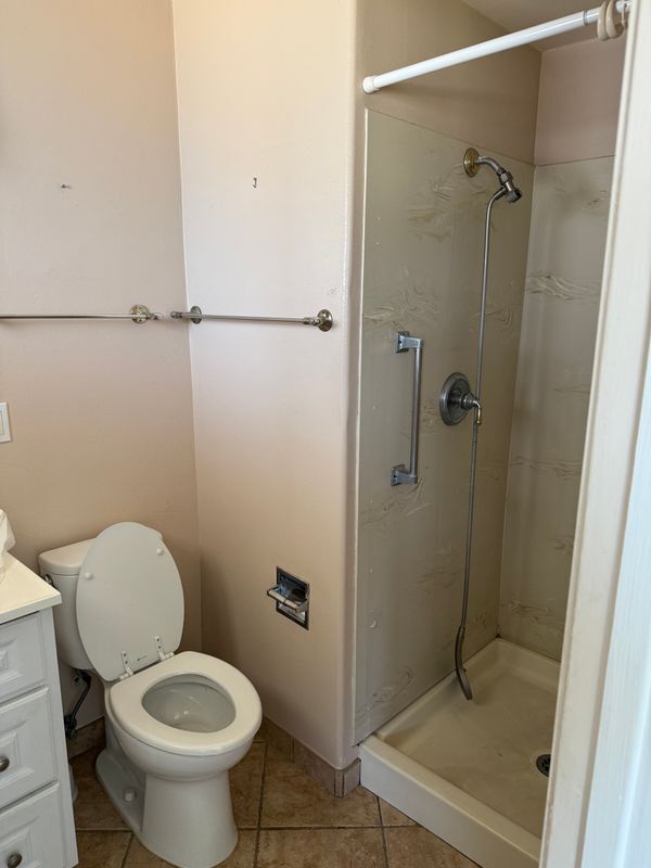 Building Photo - 15841 Rollins Ln