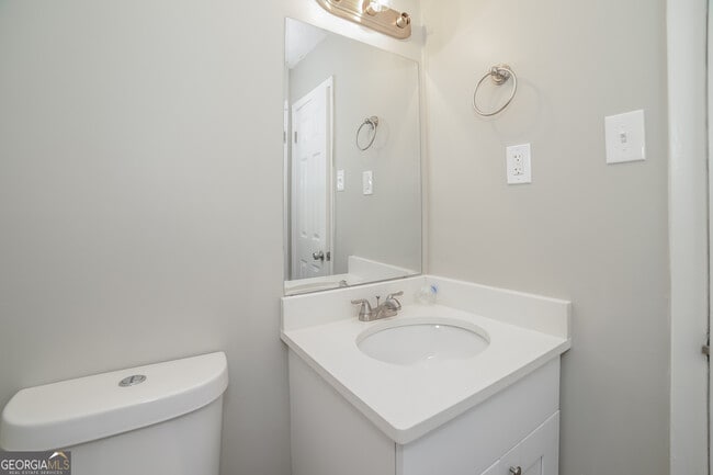 Building Photo - 8339 Reinosa Way