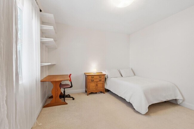 Building Photo - 60 Broadway St