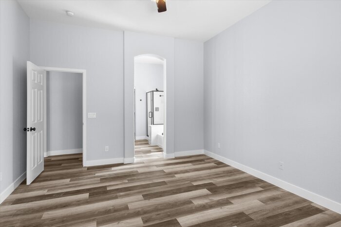 Building Photo - 92 E Spur Ave