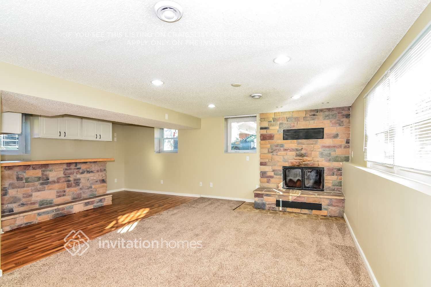 Building Photo - 707 S Shore Dr