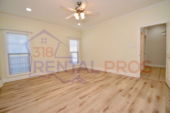 Building Photo - Updated 3 Bedroom, 2 Bath Home