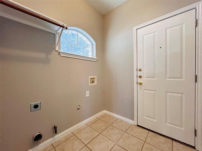 Building Photo - 12544 Wethersby Way