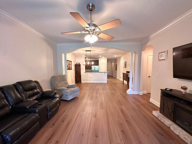 Building Photo - 45 Riverview Bend S