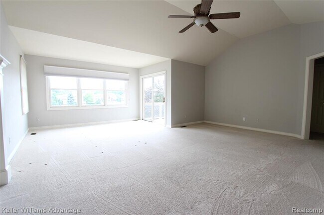 Building Photo - 18547 Clairmont Cir E