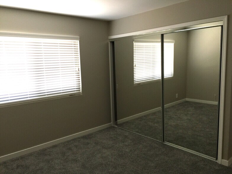 Master Bedroom - 10678 Walnut St