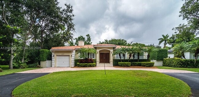 Building Photo - 1237 Aduana Ave