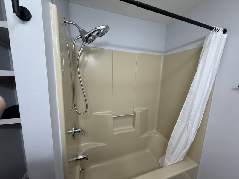 Building Photo - 105 Elmwood Dr