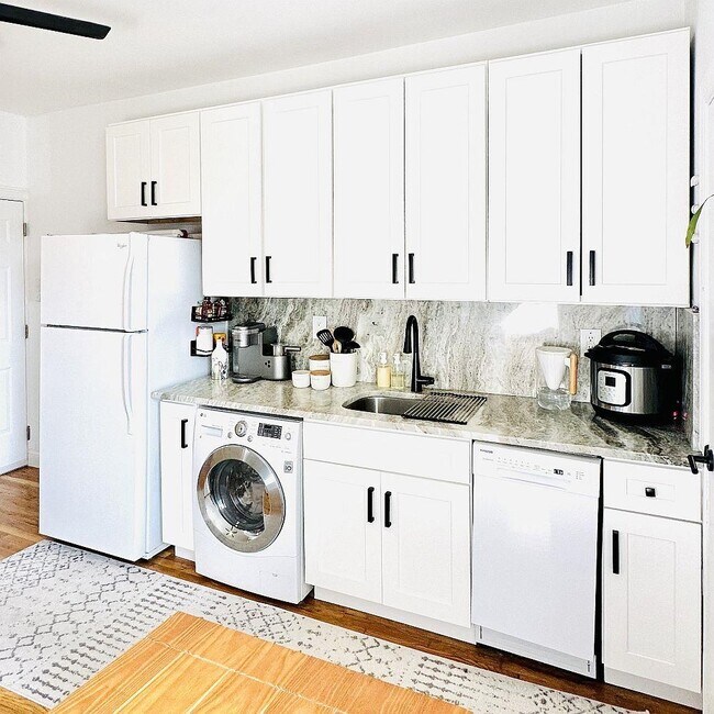 Building Photo - 214 Jefferson St