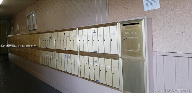 Building Photo - 4200 NW 3rd Ct