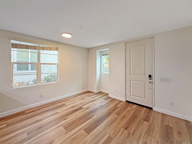 Building Photo - Modern Townhome in Otay Ranch – 3BR/2.5BA ...