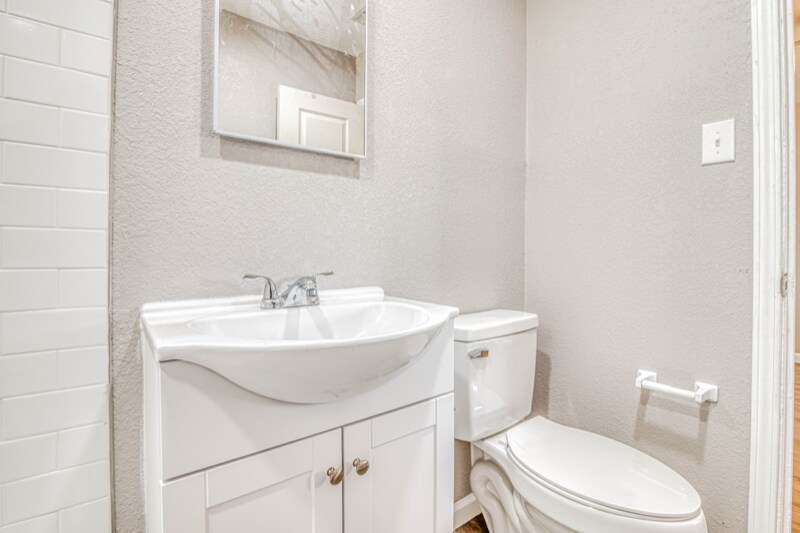 Building Photo - 8709 Lawson St