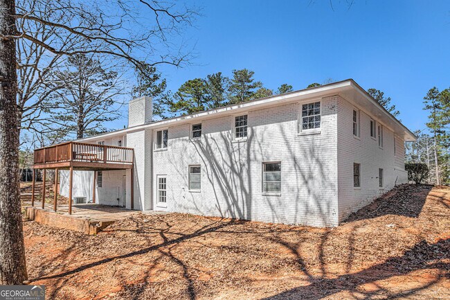 Building Photo - 9640 Cedar Grove Rd