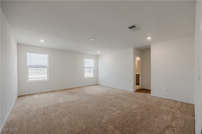 Building Photo - 5927 Coja St