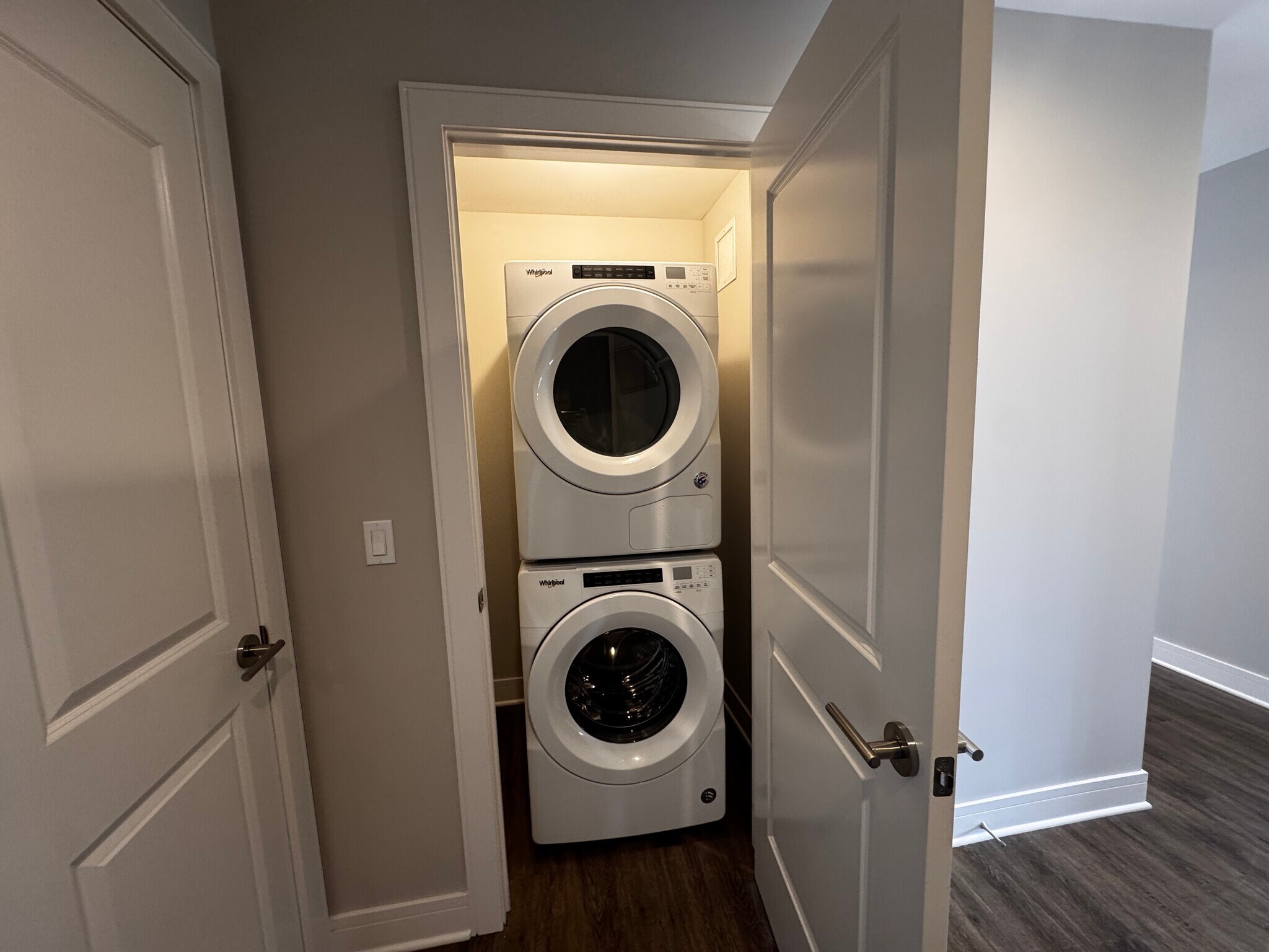 Building Photo - 3845 N Broadway St