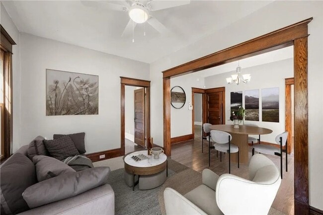 Building Photo - Updated 3 BR/1 BA Single-Family Home in St...