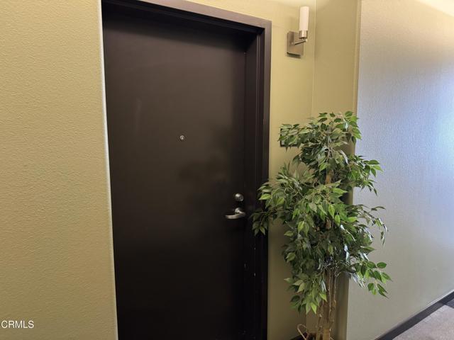 Building Photo - 250 N 1st St