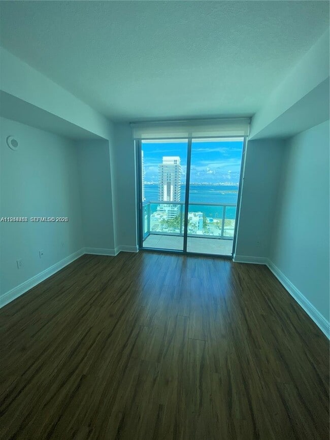 Building Photo - 333 NE 24th St