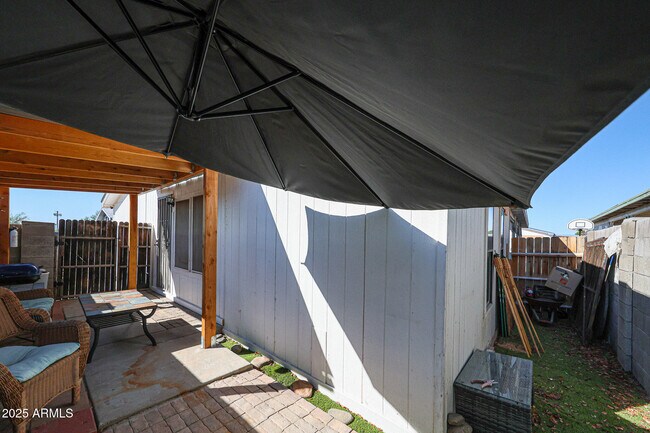 Building Photo - 11275 N 99th Ave
