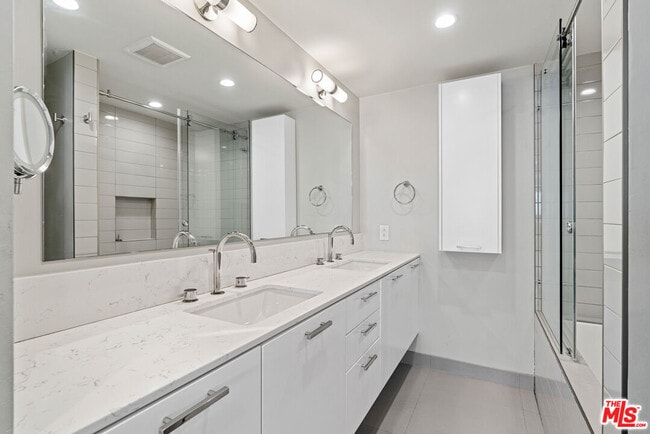 Building Photo - 10701 Wilshire Blvd