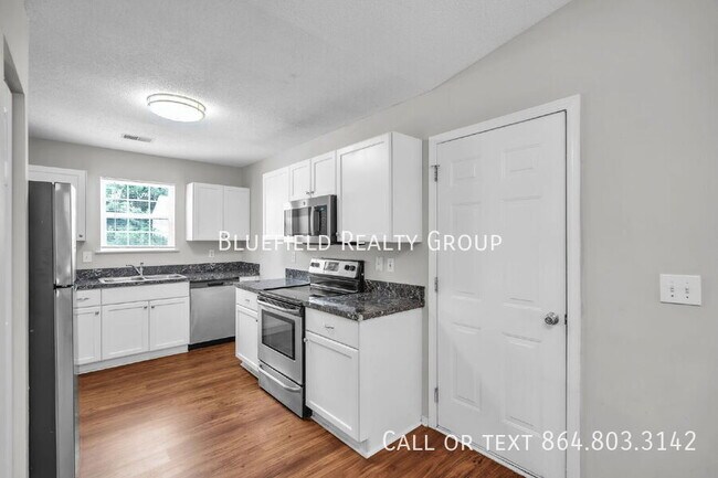 Building Photo - 111 White Willow Ct