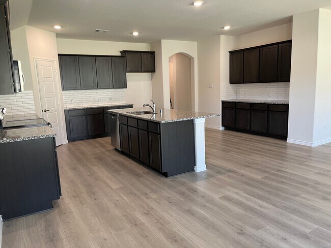 Kitchen - 2638 Azales Run Dr