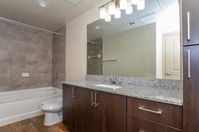 Building Photo - 2930 Plum Creek Ln