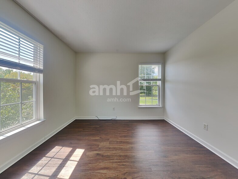 Building Photo - 4 Woodsong Ct