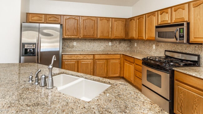 Building Photo - 38006 S Desert Highland Dr