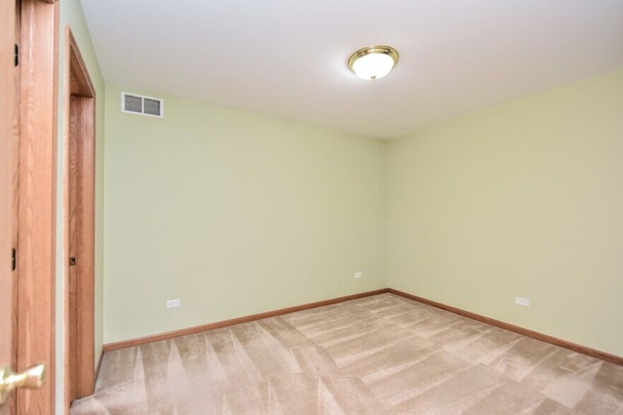 Building Photo - 5809 Fieldstone Trl