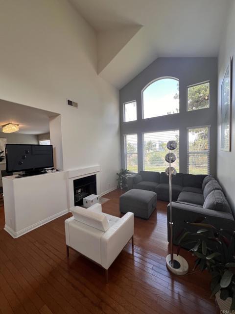 Building Photo - 2457 La Costa Ave