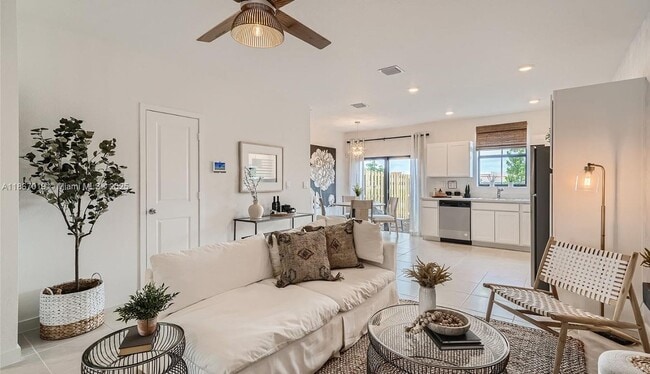 Building Photo - 413 NE 1st Ave