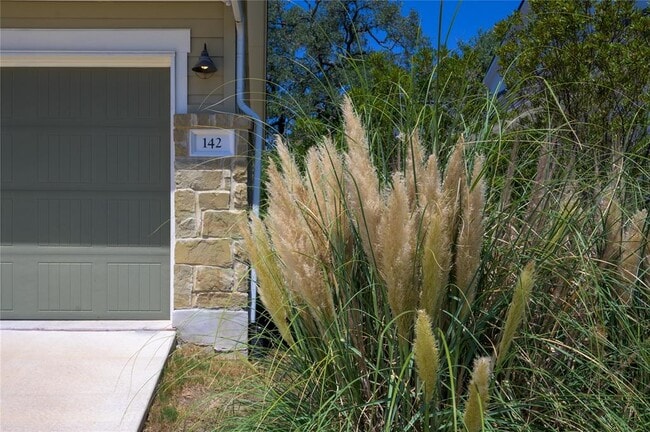 Building Photo - 142 Volterra Ln