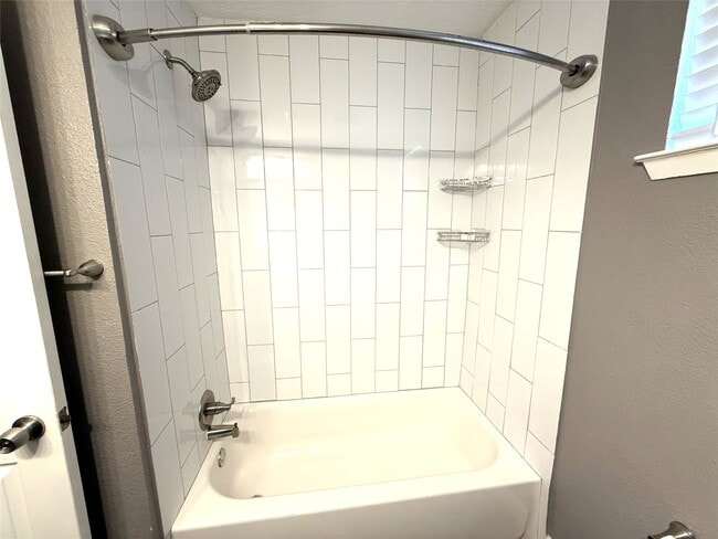 Building Photo - 17119 Barcelona Dr