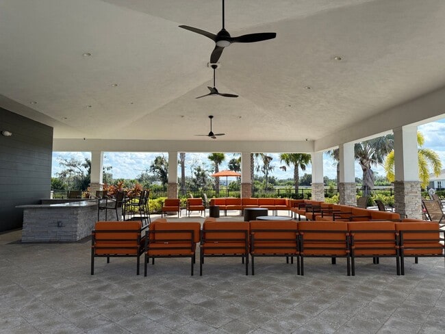 Building Photo - 4 Bedrooms, 2.5 Baths Coming Soon!